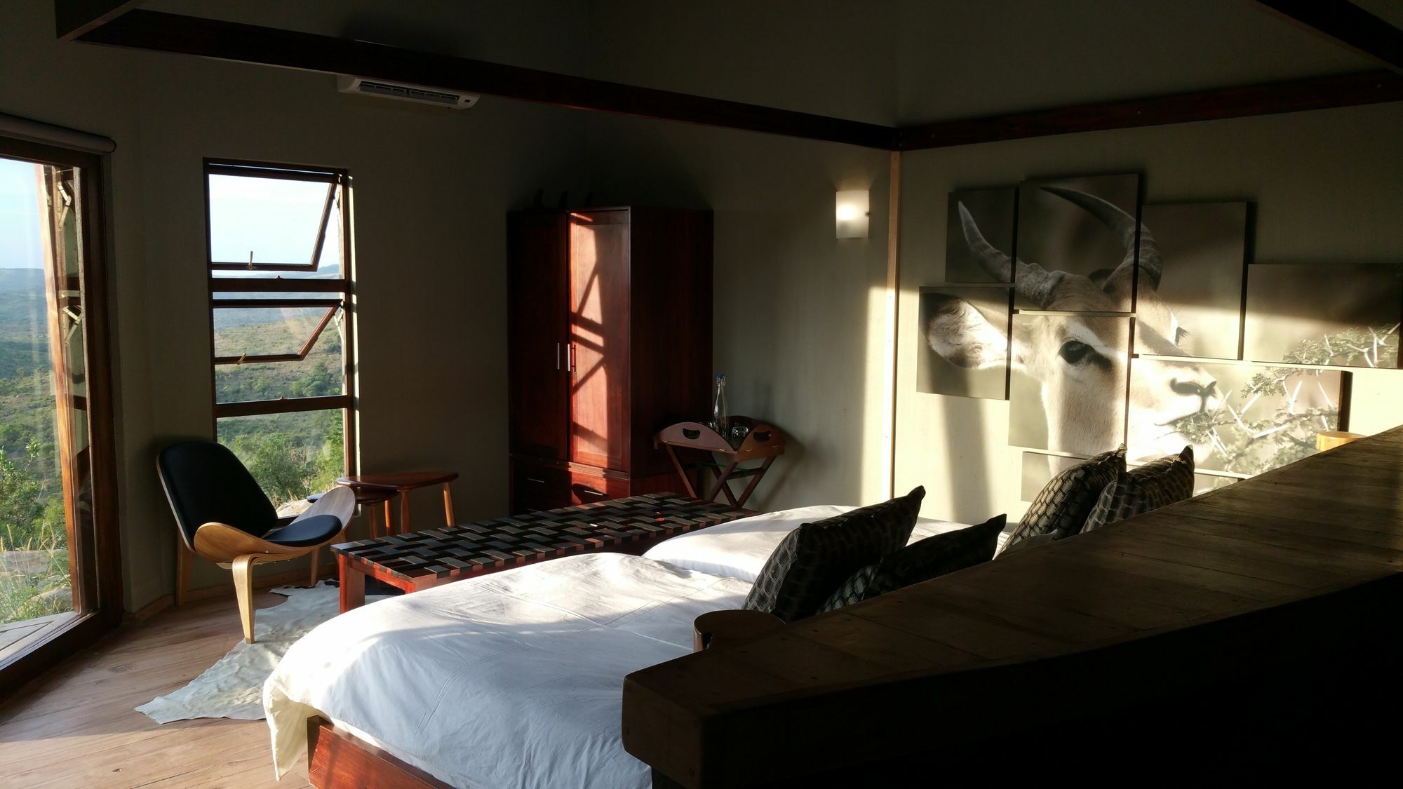 Rhino Ridge Safari Lodge KwaNompondo エクステリア 写真